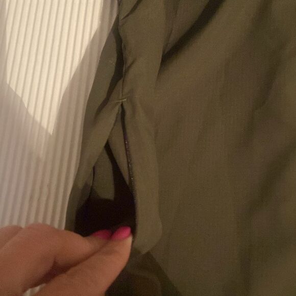 Ladies Royal Robbin’s Top With Zippered Pocket Medium - Picture 3 of 7